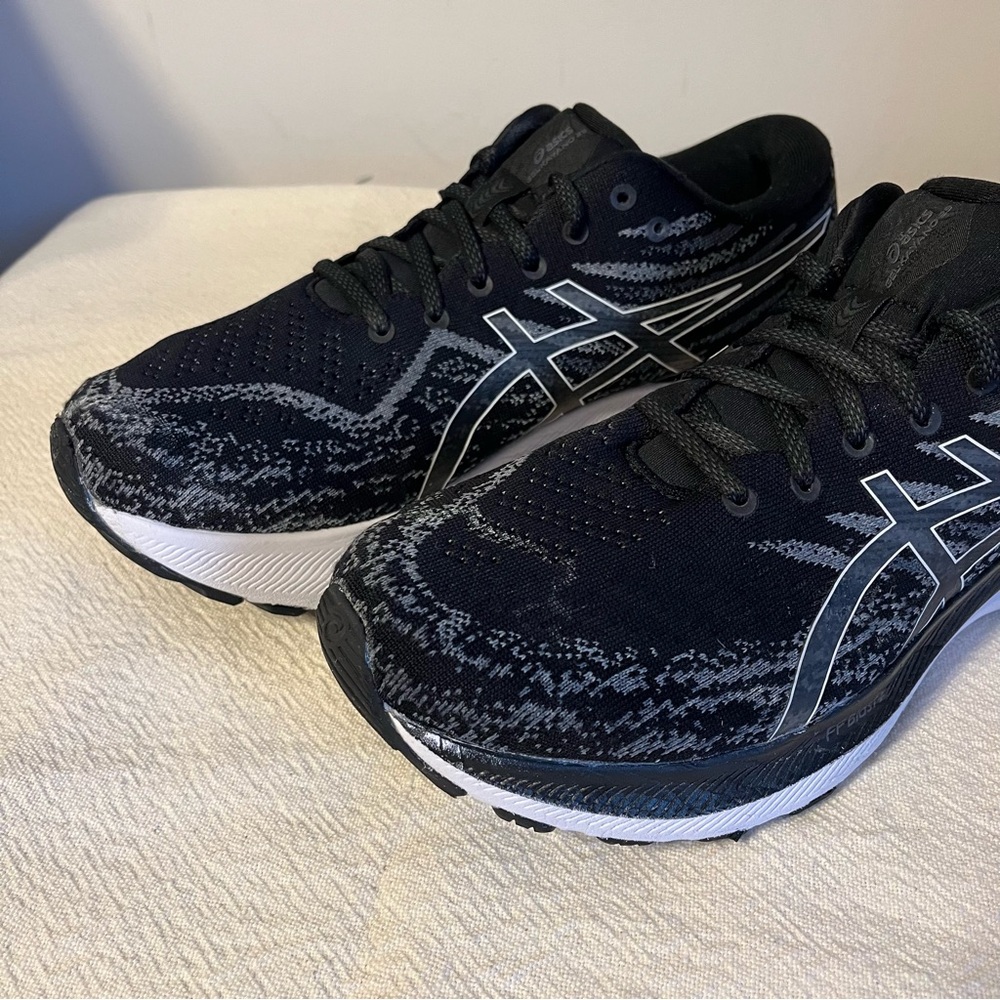 ASICS Women’s Gel-Kayano 29 Running Shoes. - Picture 2 of 11